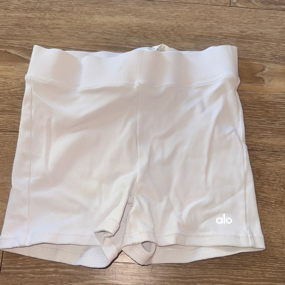 Alo yoga shorts